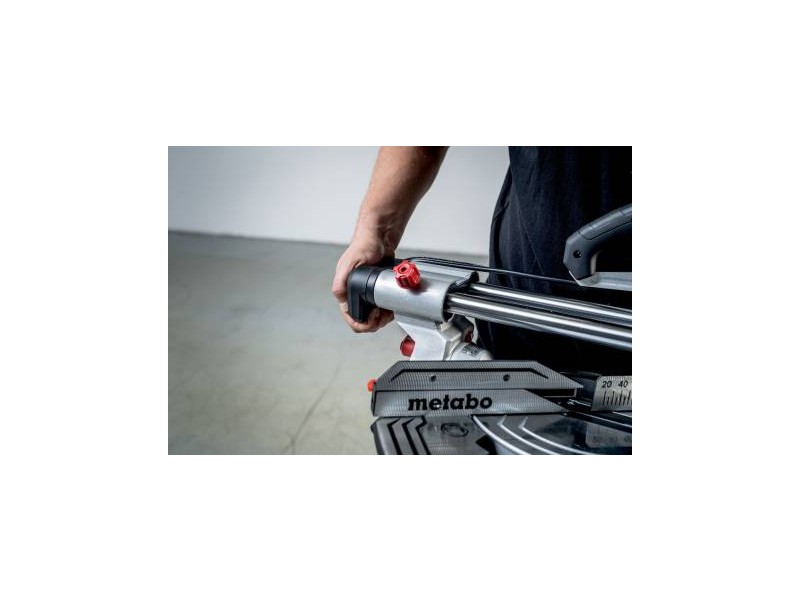 Potezna zajeralna žaga Metabo KGS 216 M, 1200W, 216x30mm, 13,4kg, 613216000