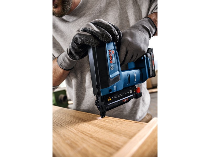 Akumulatorski žebljalnik za les Bosch GNH 18V-35, 0601482701