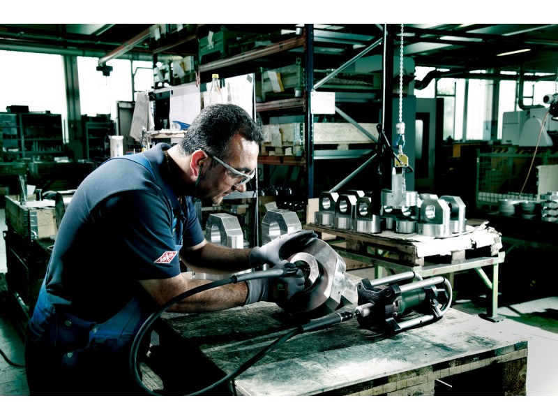 Premi brusilnik Metabo GE 710 Plus, 600616000