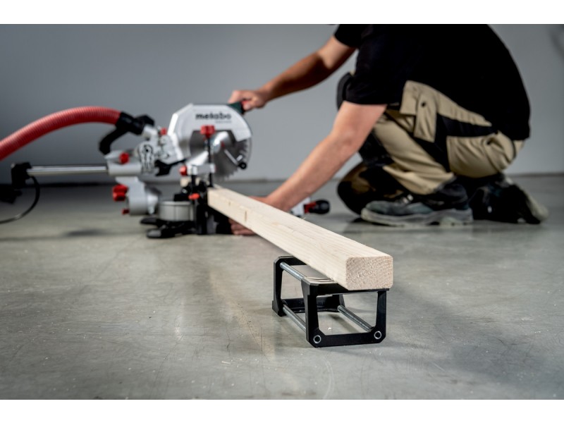 Potezna zajeralna žaga Metabo KGS 305 M, 613305000