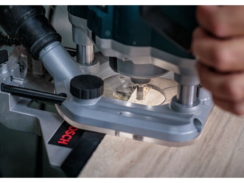 Ravni rezkar PRO, dva utora, Ø 18 x L 24,6, vpenjalno steblo 8 mm, 2608628389