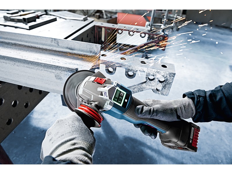 Začetni komplet Bosch  2 x ProCORE18V 8.0Ah + Polnilnik GAL 18V-160,1600A02T5P