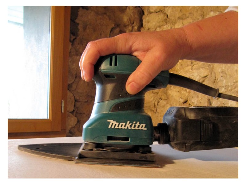 Električni vibracijski brusilnik Makita BO4565