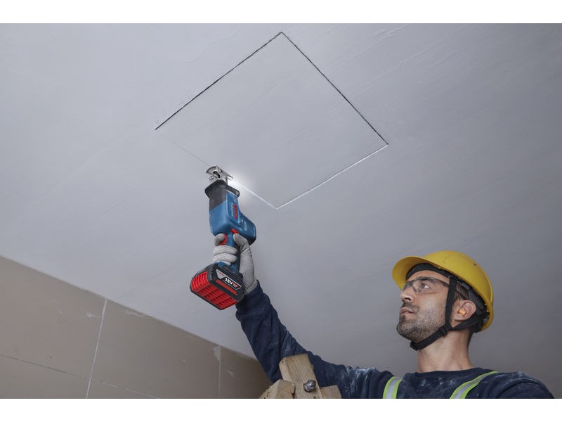 Akumulatorska sabljasta žaga Bosch GSA 18V-24, 06016A5101