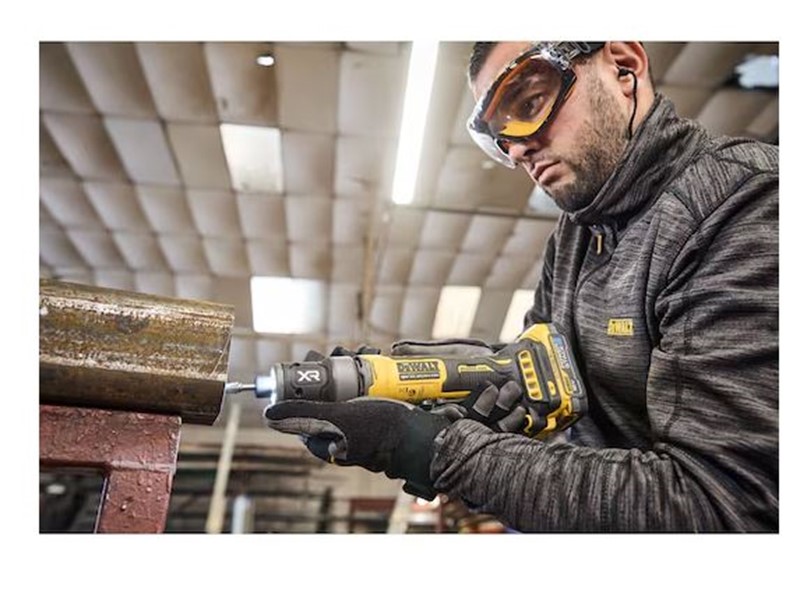 Akumulatorski premi brusilnik Dewalt DCG420N