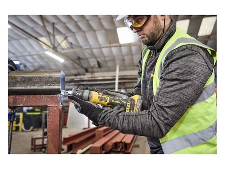 Akumulatorski premi brusilnik Dewalt DCG420N