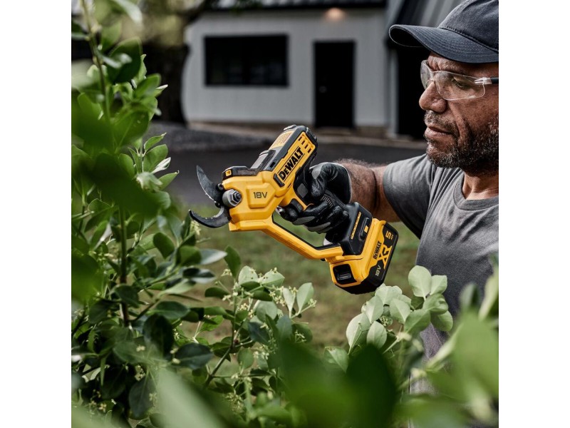 Akumulatorske škarje za obrezovanje DEWALT DCMPP568N