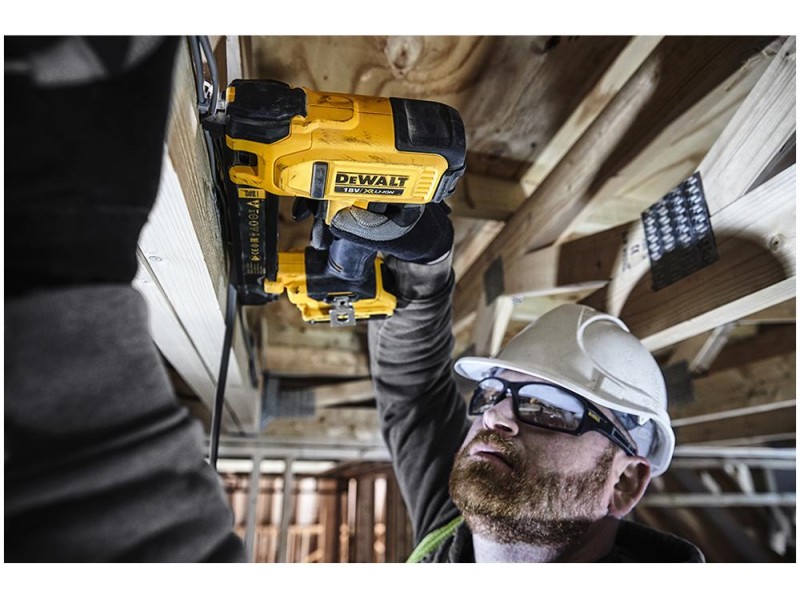 Akumulatorski spenjalnik Dewalt DCN701D2