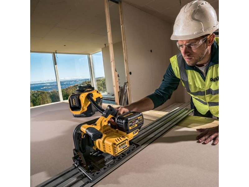 Akumulatorski mokro-suhi sesalnik Dewalt DCV584L