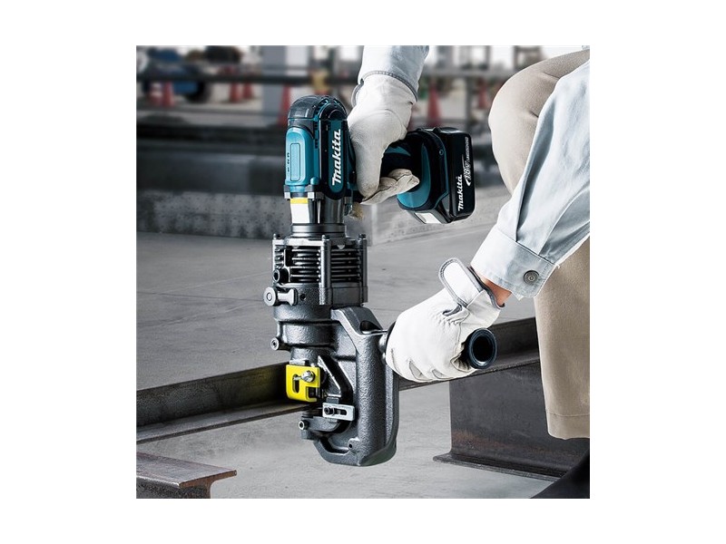 Akumulatorski luknjač za kovine Makita DPP200ZK