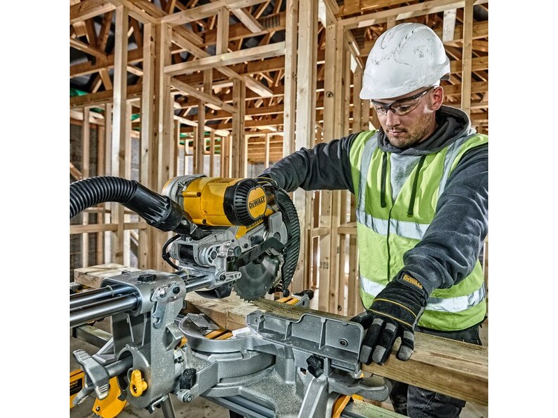 Potezna žaga Dewalt DWS727, 1.675W, 250mm, 22kg