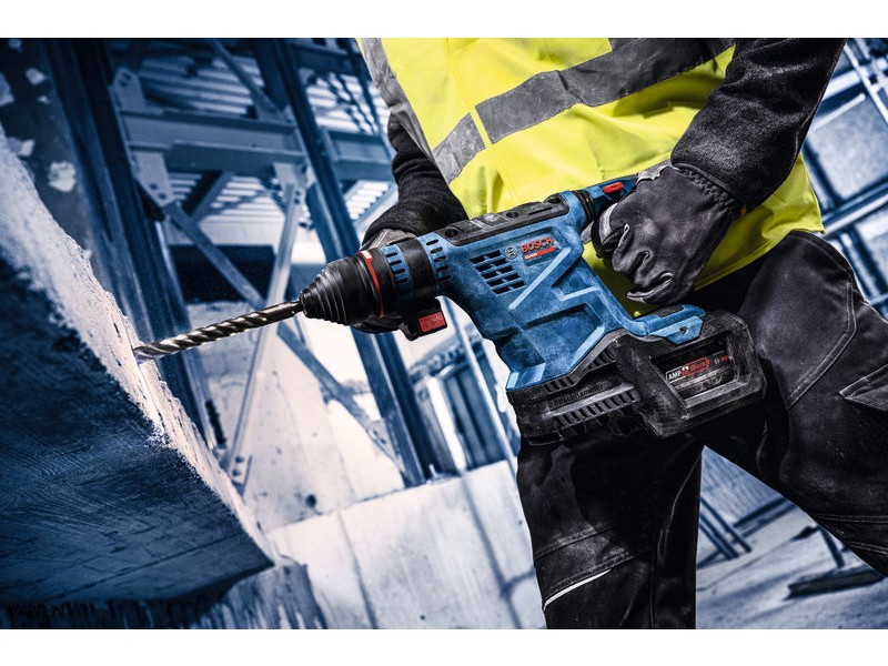 Akumulatorsko vrtalno kladivo s sistemom SDS plus Bosch Expert EXBH18V-32F, 0611922102