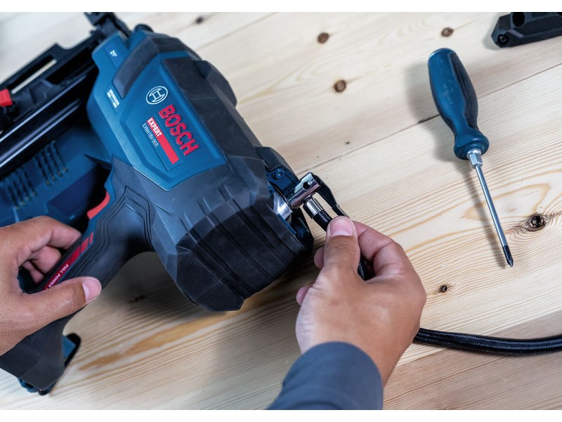 Akumulatorski žebljalnik za les Bosch Expert EXNH 18V-90 R, 06019R1202