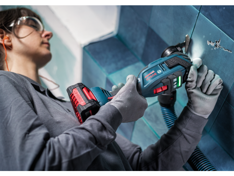 Akumulatorski večnamenski rezalnik Bosch Expert EXOP18V-40, 06012C0101