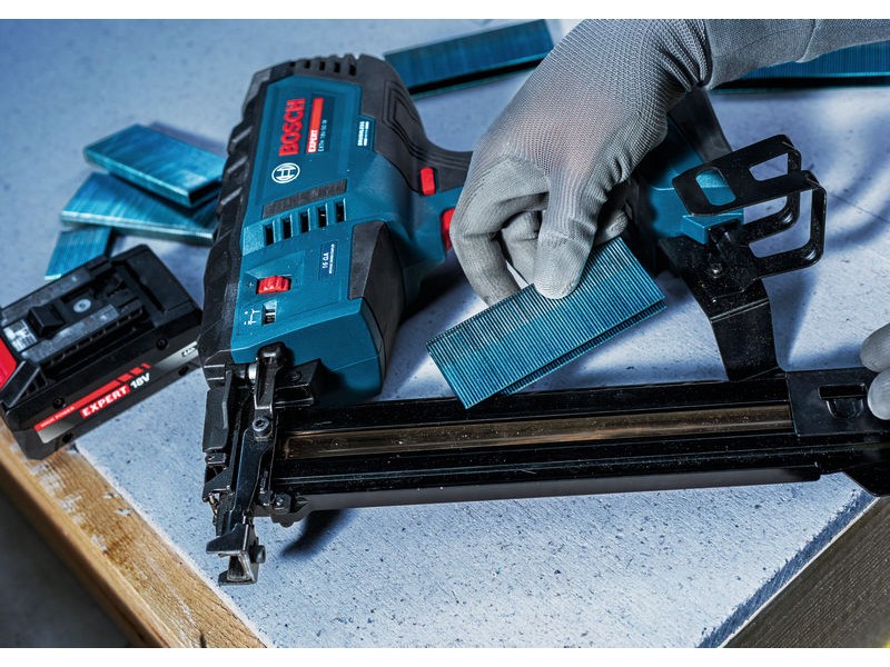 Akumulatorski spenjalnik za les Bosch Expert EXTH 18V-50 M, 0601482601