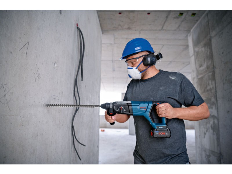 Akumulatorsko vrtalno kladivo s sistemom SDS plus Bosch GBH 18V-28 D, 0611919004