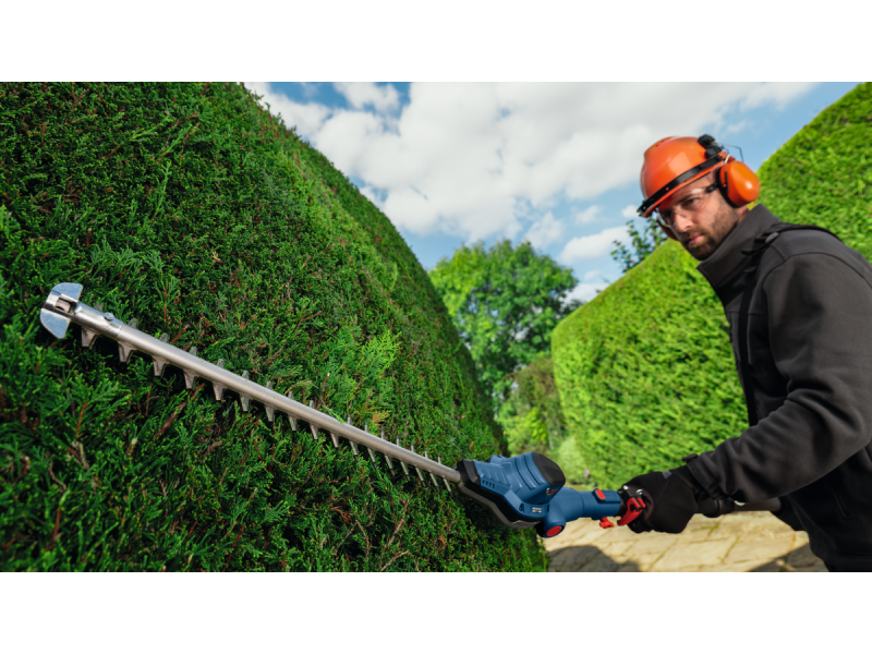 Akumulatorske teleskopske škarje za živo mejo Bosch GHE 18V-50 TP, 06008D5000