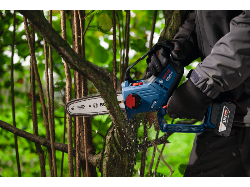 Akumulatorska žaga za obrezovanje Bosch GKE 18V-20, 06008D7100