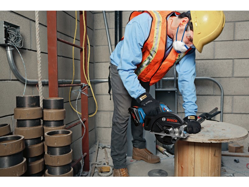 Akumulatorska krožna žaga Bosch GKM 18V-50, 06016B8001