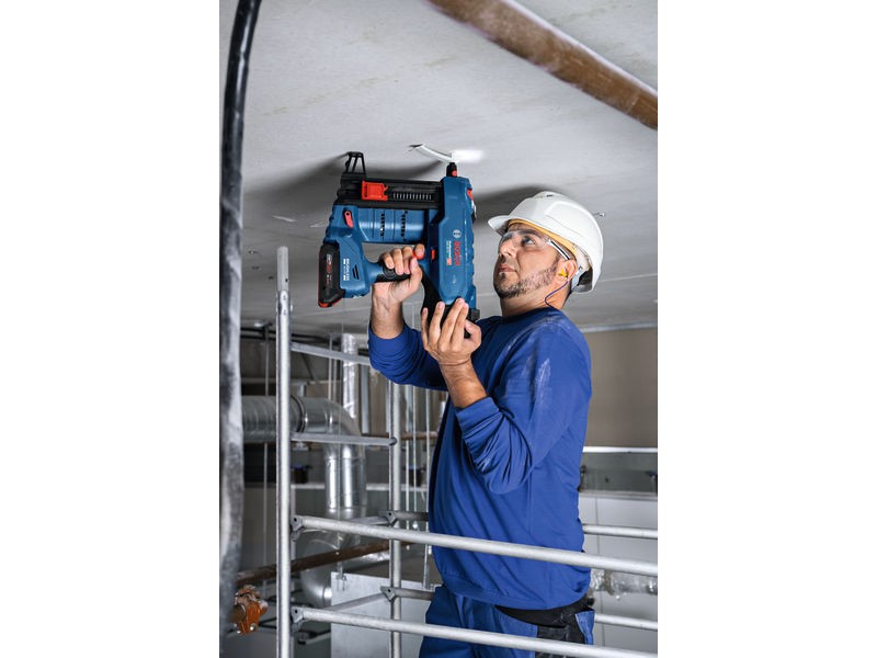 Akumulatorski žebljalnik za beton Bosch GNB 18v-40, 06019L7005