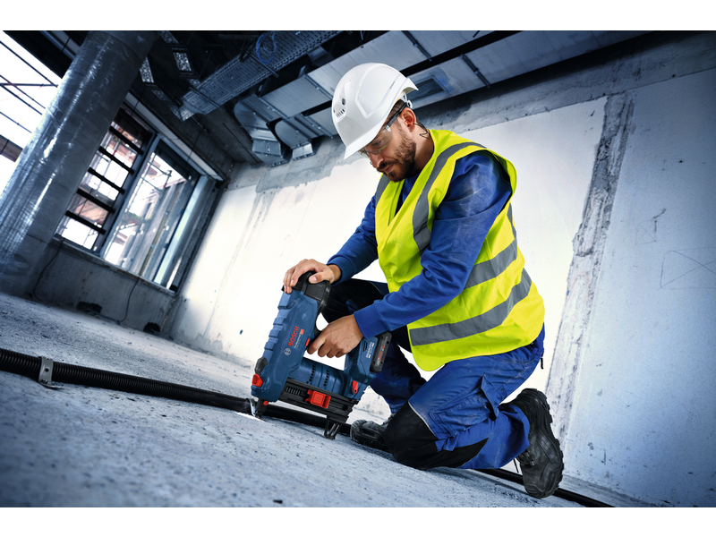 Akumulatorski žebljalnik za beton Bosch GNB 18v-40, 06019L7005