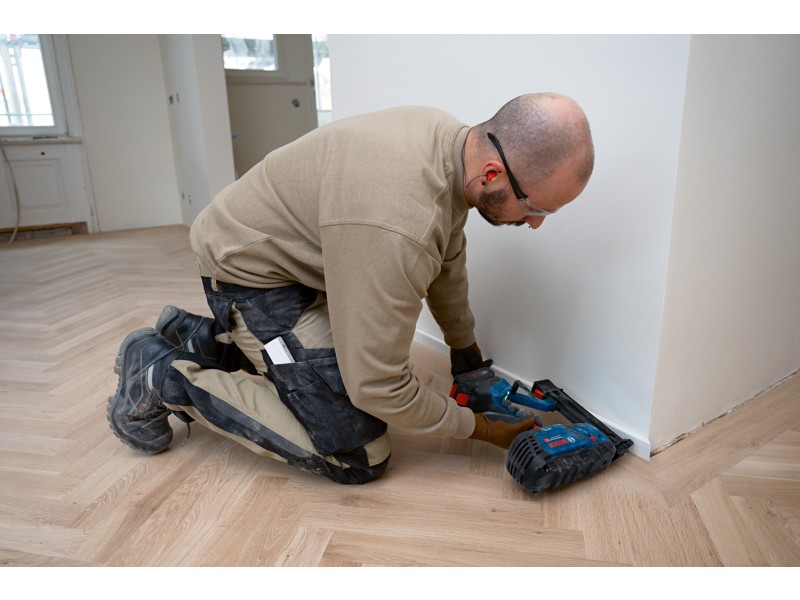 Akumulatorski žebljalnik za les Bosch GNH 18V-50 M, 0601482400