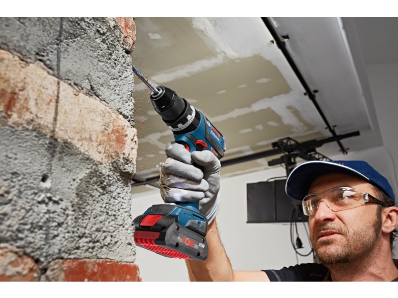 Začetni komplet 2x akumulator ProCORE18V/4.0 Ah + hitri polnilnik GAL 1880 CV, 1600A016GF