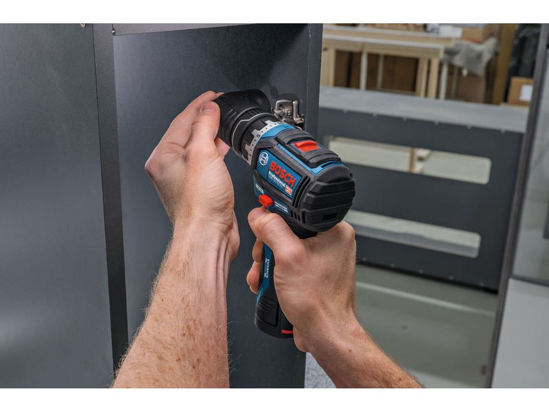 Akumulatorski vijačnik Bosch GSR 12V-32 FC, 06019N7101