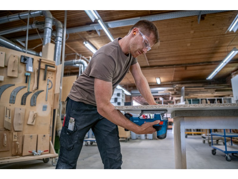 Akumulatorska vbodna žaga Bosch GST 18V-155 SC, 06015B00B0