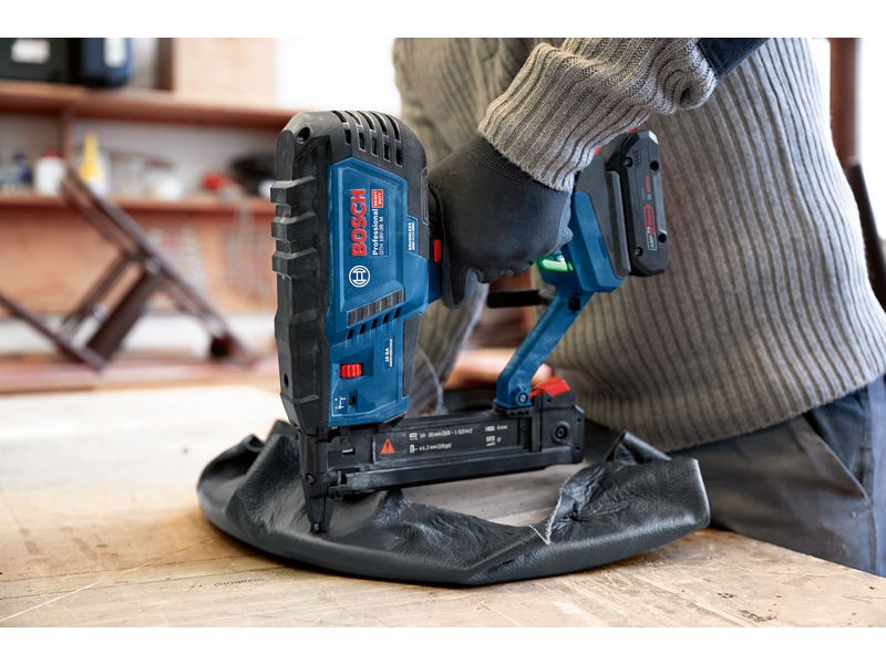 Akumulatorski spenjalnik za les Bosch GTH 18V-38 M, 0601482500