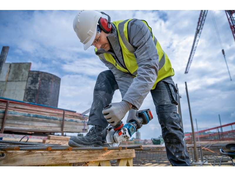 Akumulatorski kotni brusilnik Bosch BITURBO GWS 18V-15 PSC, 06019H6B00