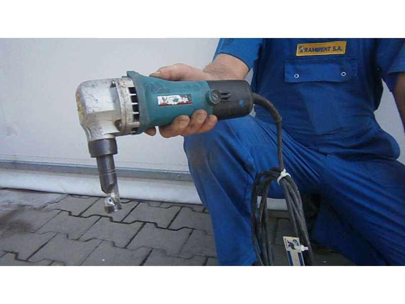 Električni prebijalnik Makita JN1601