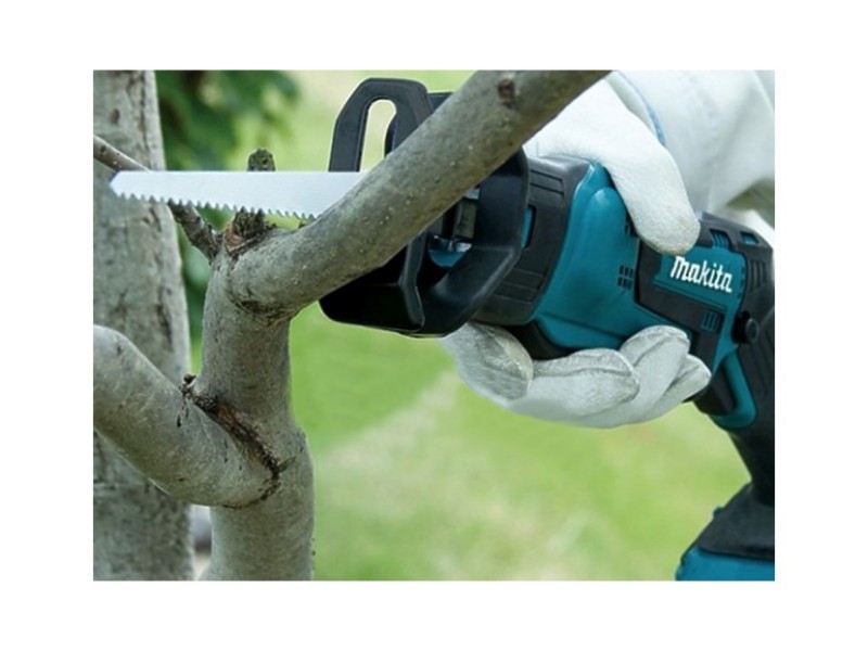 Akumulatorska sabljasta žaga Makita JR105DWAE v kovčku