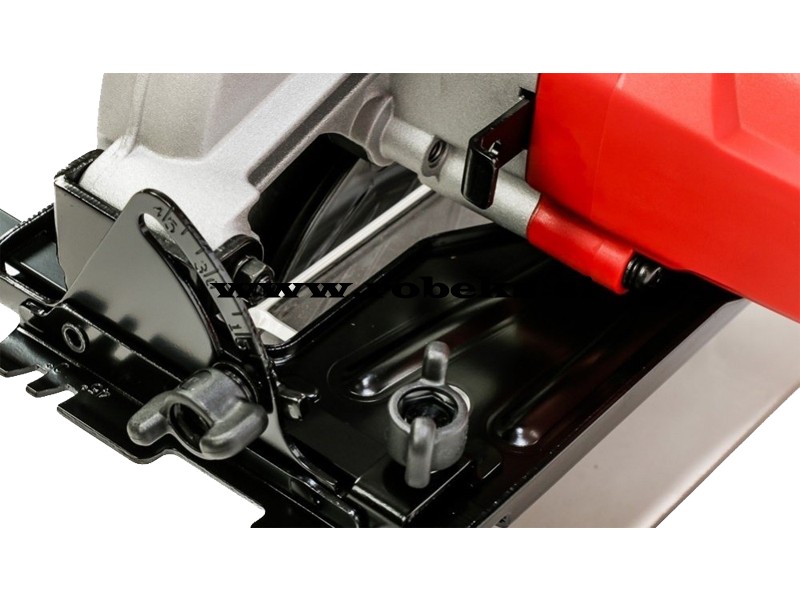 Ročna krožna žaga Makita M5802