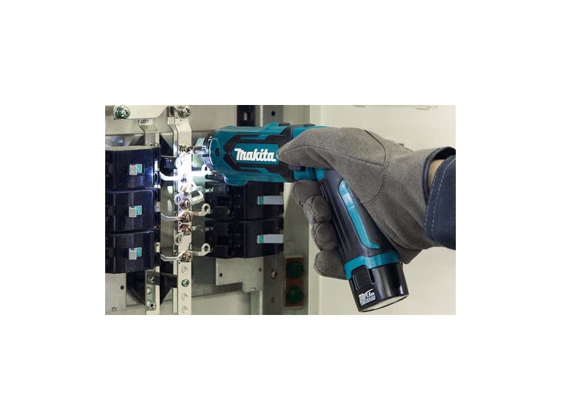 Akumulatorski udarni vijačnik Makita TD022DSE