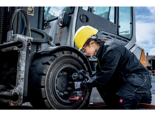 Akumulatorski udarni vijačnik Metabo SSW 18 LTX 800 BL, 18V, M24, 800Nm, 1/2