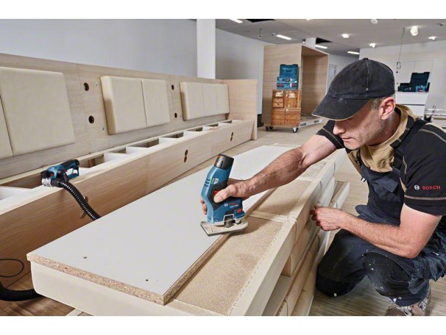 Akumulatorski robni rezkalnik Bosch GKF 12V-8, 06016B0002