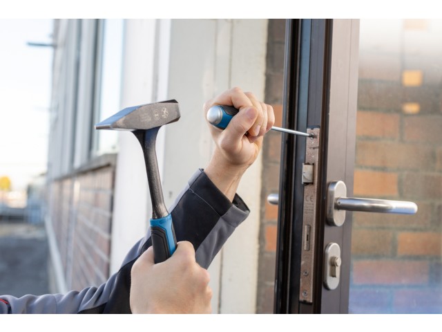 37-delni kombinirani komplet ročnega orodja za električarje Bosch, 1600A02NG4