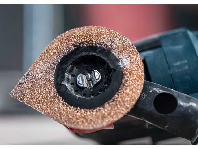 Plošča za odstranjevanje malte Bosch EXPERT 3 max AVZ 70 RT4 za večnamenska orodja, 70 mm, 2608900041