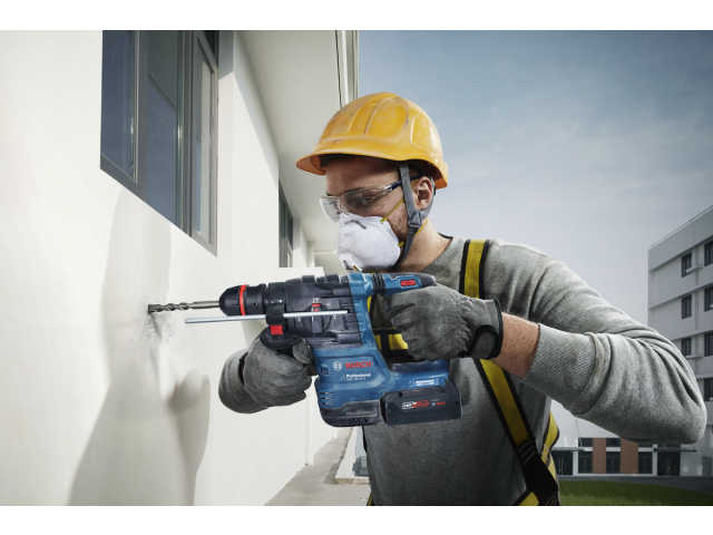 Akumulatorsko vrtalno kladivo z vpenjalno glavo ONECHUCK Bosch GBH 18V-22 X, 0611924101