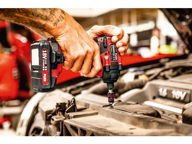 Akumulatorski udarni vijačnik Flex IW 1/2