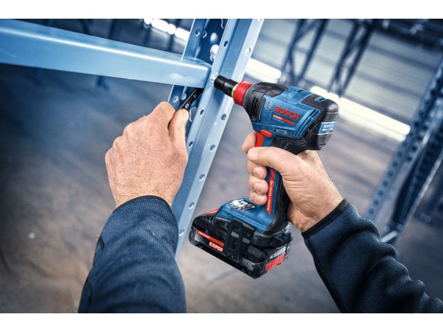 Akumulatorski udarni vijačnik Bosch Expert EXDX18V-210, 06019J0400