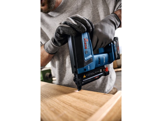 Akumulatorski žebljalnik za les Bosch GNH 18V-35, 0601482701