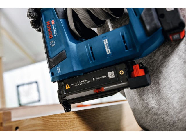 Akumulatorski žebljalnik Bosch GNH 18V-35, 0601482700