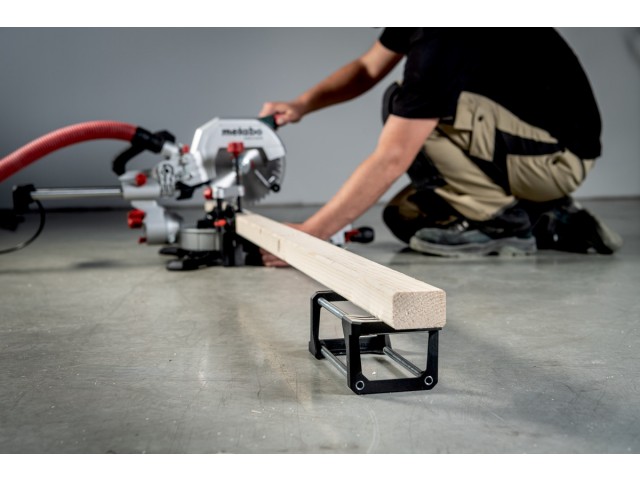 Potezna zajeralna žaga Metabo KGS 305 M, 613305000