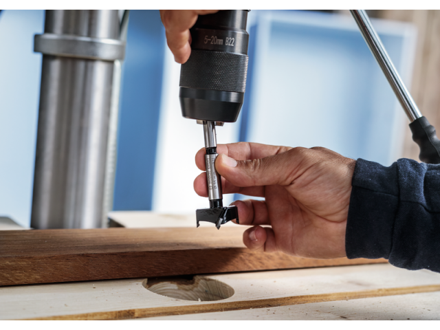 Komplet svedrov za vrtanje izvrtin za tečaje Bosch EXPERT Laminated Wood, 2608901844