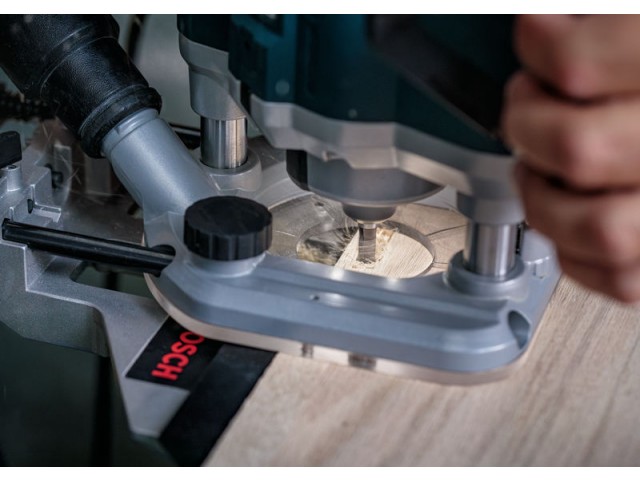 Ravni rezkar PRO, dva utora, Ø 18 x L 24,6, vpenjalno steblo 8 mm, 2608628389