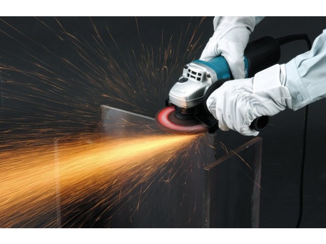 Električni kotni brusilnik Makita 9557HNRG