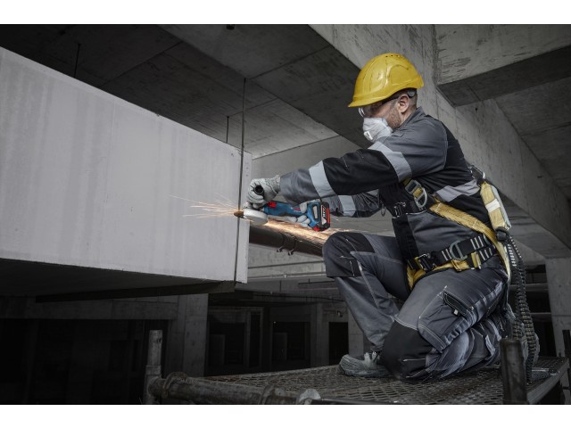 Bosch PRO Komplet 3 orodij 18 V: GSR + GBH + GWS + 2x GBA 5.0 Ah + GAL 18V-40, 0615A5009G