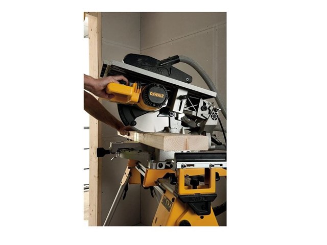 Kombinirana namizna in zajeralna žaga DeWALT D27113